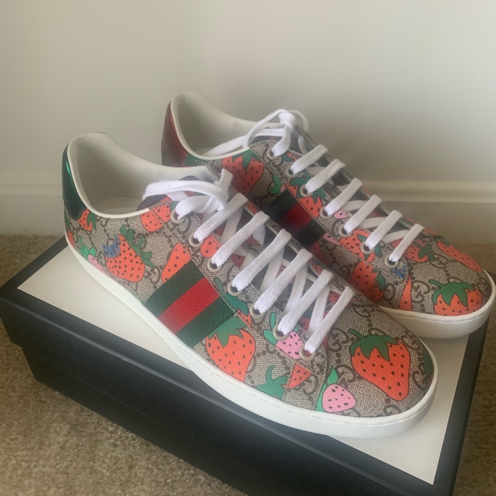 Gucci Ace Strawberry Sneakers 9 - Picture 3 of 5